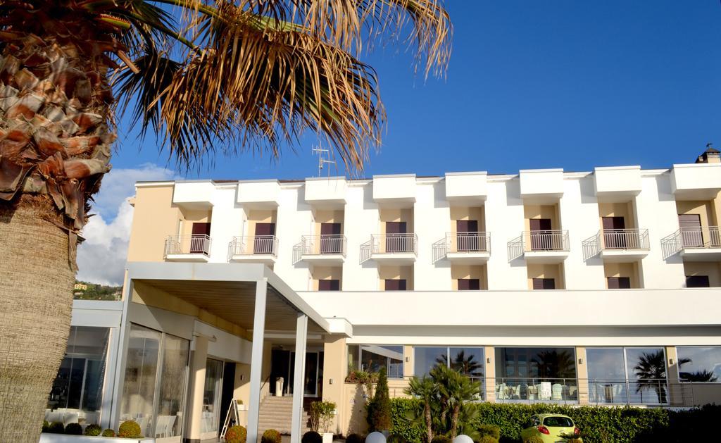 Hotel Serenella Agropoli Exterior photo