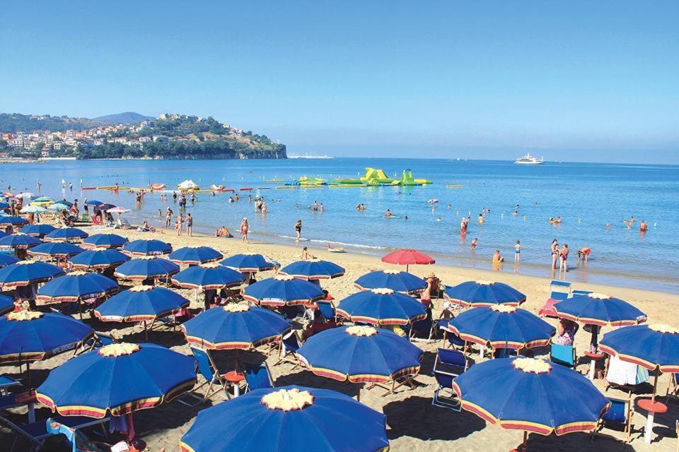 Hotel Serenella Agropoli Exterior photo