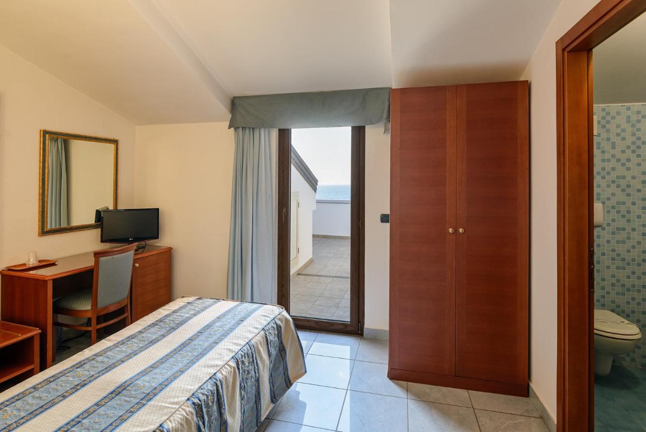Hotel Serenella Agropoli Exterior photo